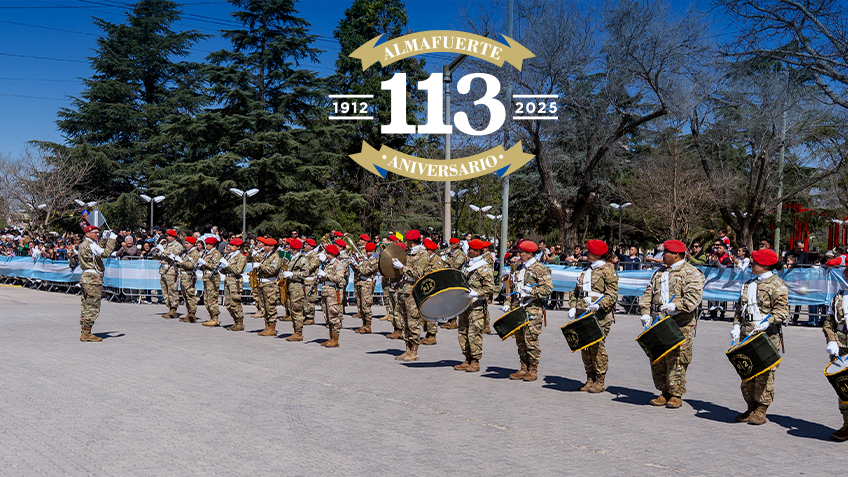 DESFILE CIUDAD ALMAFUERTE 2025